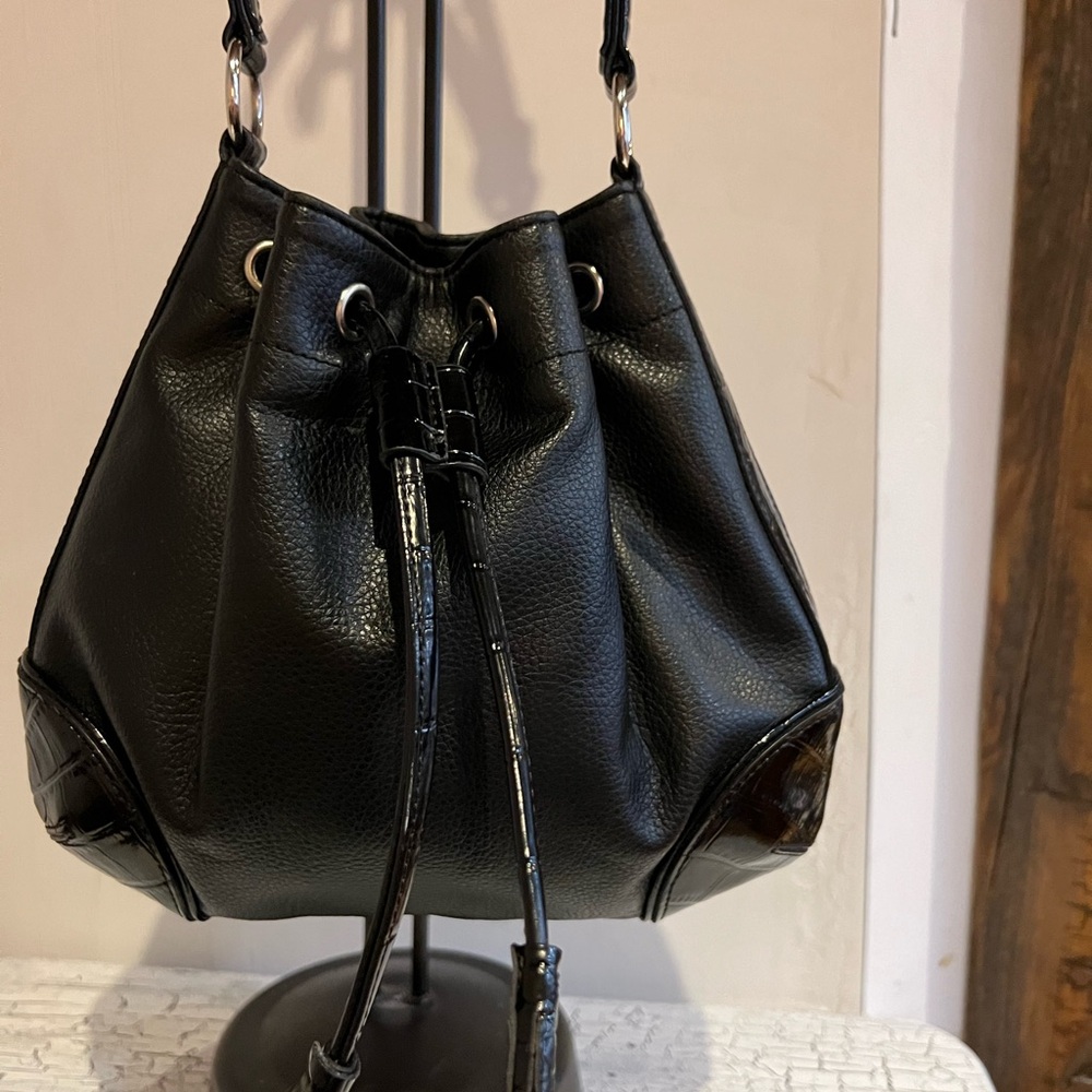 Liz Claiborne women handbag - Picture 2 of 10